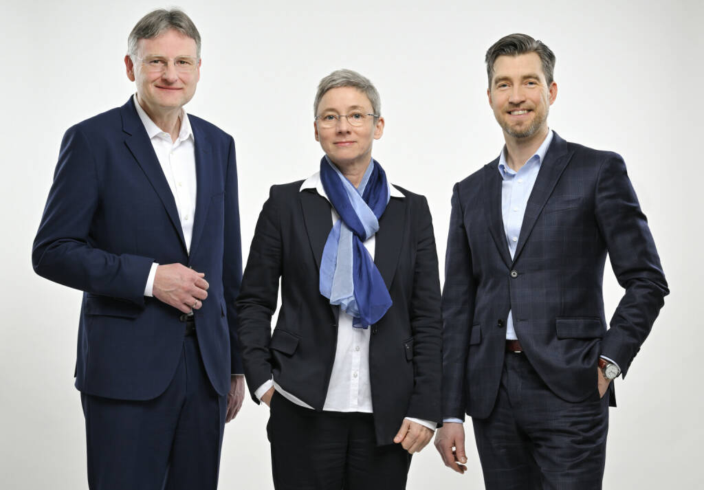 AIT Austrian Institute of Technology GmbH: Neue Geschäftsführung für das AIT Austrian Institute of Technology steht fest, von links nach rechts:  Andreas Kugi – Geschäftsführer für wissenschaftliche Exzellenz, Brigitte Bach – Sprecherin der Geschäftsführung, Alexander Svejkovsky – Geschäftsführer Finanzen, Prozesse, Administration, Fotocredit:AIT / Johannes Zinner (08.03.2023) 