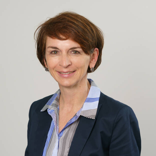 Acredia Versicherung AG: Eva Moll-Haselsteiner: Neue HR-Leiterin bei Acredia, Fotocredit:Acredia/M. Draper (14.03.2023) 