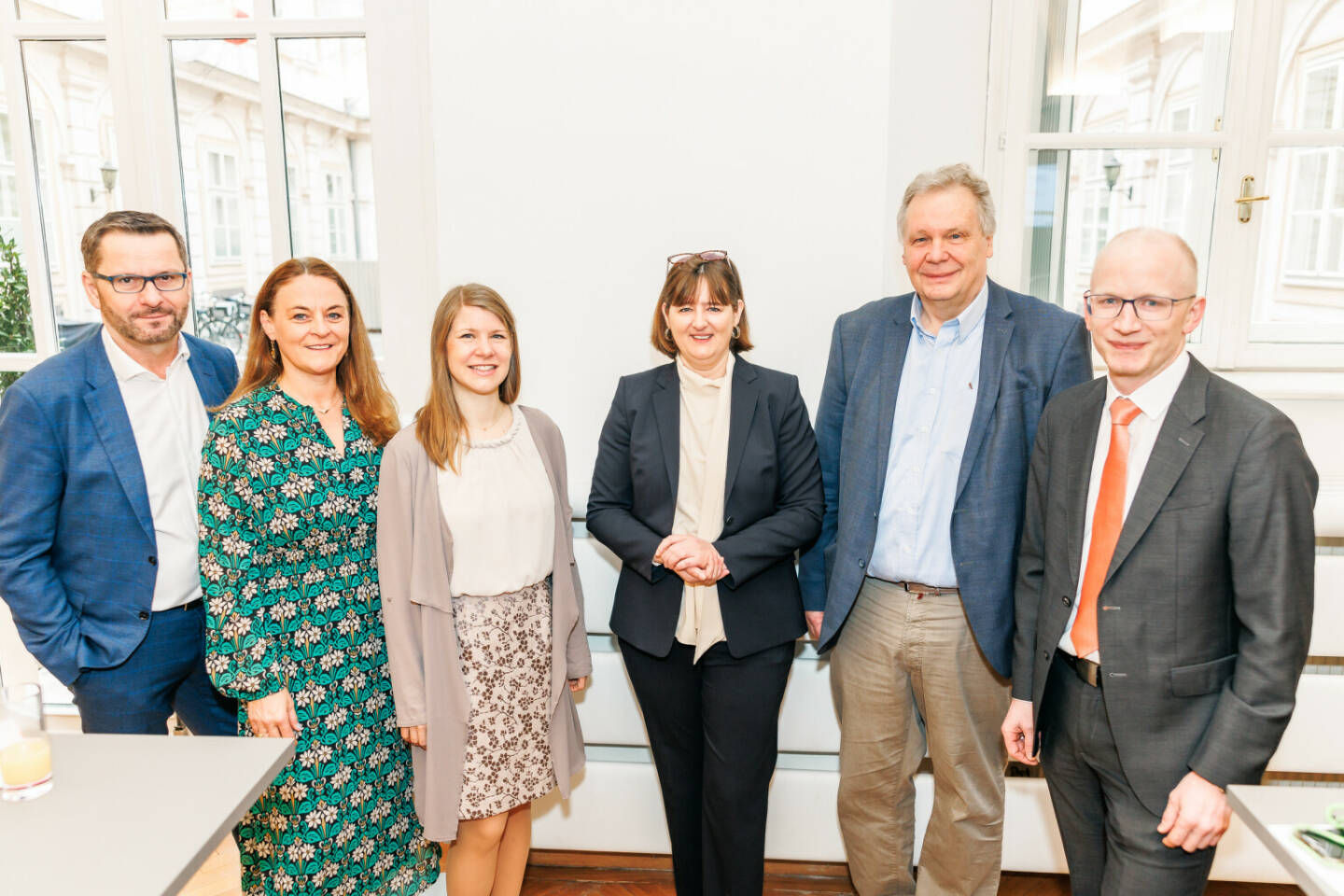 Austriacard Holdings, Listing; u.a. mit Anita Schatz, Julia Resch, Henriette Lininger (alle Wiener Börse) sowie Markus Kirchmayr (re außen, Austriacard) Credit: Wiener Börse AG/Alexander Felten