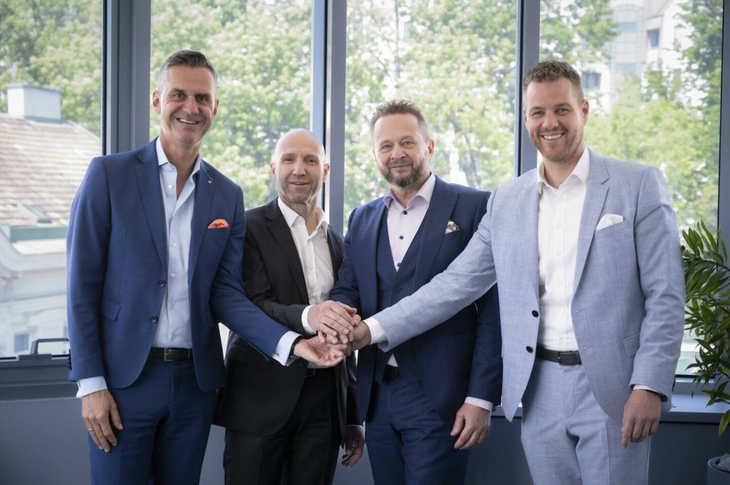 GrECo International übernimmt den auf Gewerbe spezialisierten Versicherungsmakler Denkberatung V.l.n.r.: Christoph Repolust, Vorstand GrECo Sales & Account Management | Oliver Denk, Inhaber Denkberatung GmbH | Peter Deutsch, GrECo Regional Manager Oberösterreich | Andreas Schmitt, Vorstand GrECo Risiko- und Versicherungstechnik Credit: Greco