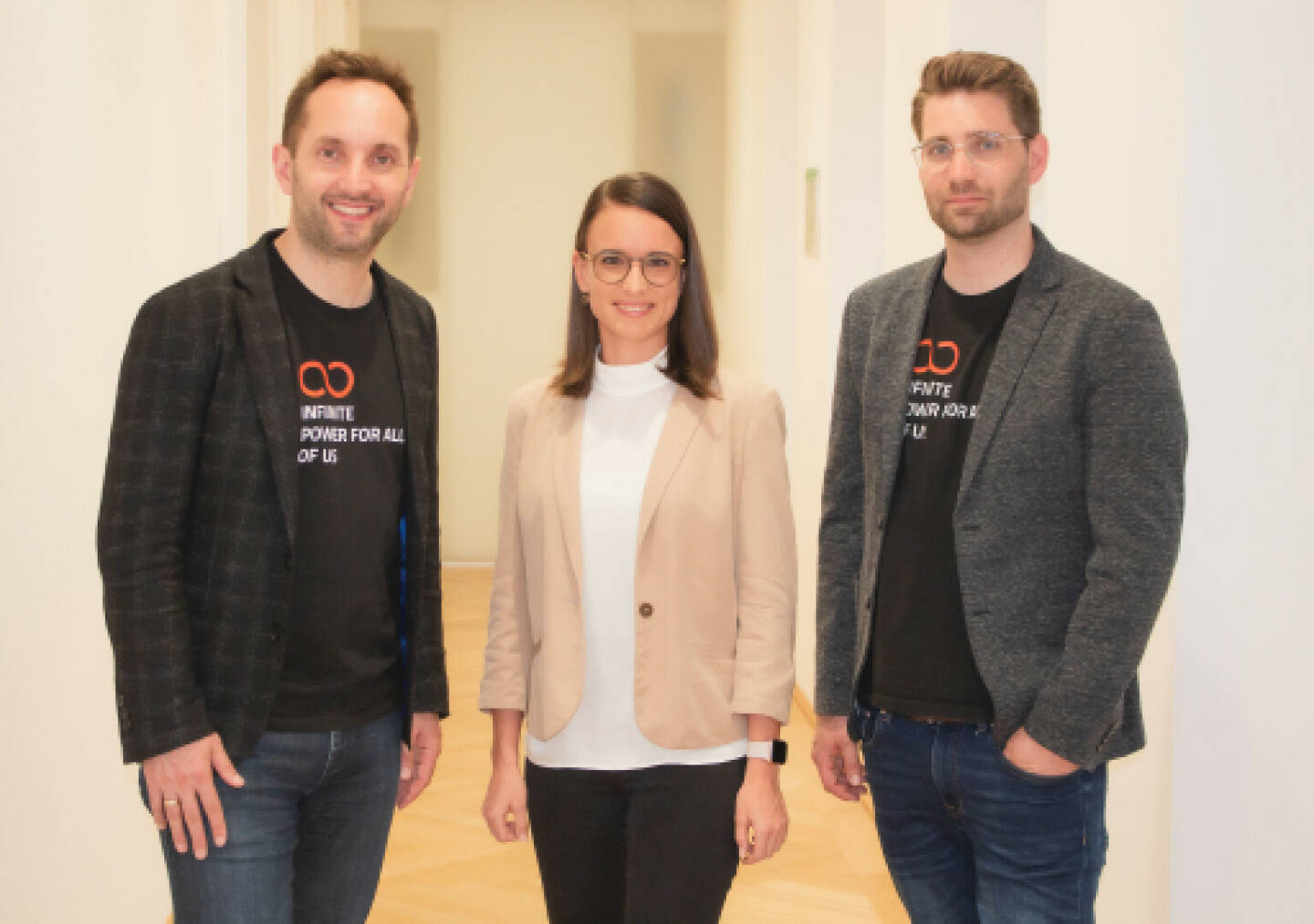 B&C Innovation Investments beteiligt sich an neoom: v.l.n.r.: Walter Kreisel (CEO & Founder neoom), Julia Reilinger (Geschäftsführerin BCII) und Philipp Lobnig (CFO & Co-Founder) neoom Credit: B&C