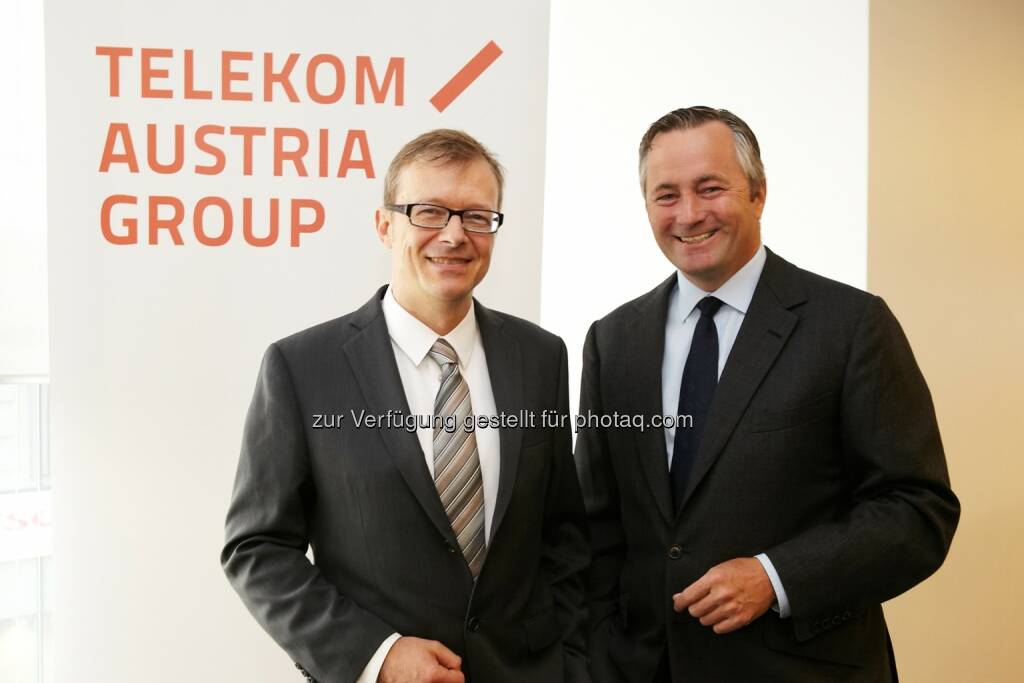 Christoph Hofinger (Managing Partner und wissenschaftlicher Leiter bei Sory) und Hannes Ametsreiter (Generaldirektor Telekom Austria Group und A1) präsentieren Studienergebnisse im Vorfeld des future.talk. 
Fotocredit: Telekom Austria Group/APA-Fotoservice/Rossboth (05.09.2013) 