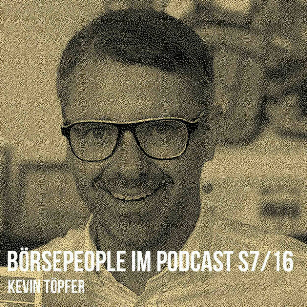 https://open.spotify.com/episode/3XDNcSRpxRduiiqFme5VKO
Börsepeople im Podcast S7/16: Kevin Töpfer - <p>Kevin Töpfer ist kaufmännischer Geschäftsführer und Geschäftsführer Immobilienmanagement bei der Buwog. Früher war er u.a. bei der OMV, bei der Nabucco und auch in der Regionalliga beim DSV Hartberg, dort als Spieler, tätig.  Wir sprechen über die Fussballerkarriere als Verteidiger mit Profi-Ambitionen, Jahre am OLG Graz, Arbeit als Anwalt und dann bei der OMV in den Bereichen Audit und Legal, was zur hochspannenden Aufgabe im Zuge der Nabucco führte. Aus der Nabucco wurde nichts, es folgte der Wechsel zur Buwog, bei der Kevin heuer seinen 10er feiert. Der heutige Buwog-GF war früher u.a. für Audit, HR/Personalmanagement zuständig. Wir sprechen über die tolle Phase der Buwog an der Wiener Börse, den Eigentümer Vonovia mit Ex-Buwog-CEO Daniel Riedl als Österreich-Verantwortlichen, über conwert in der Buwog und Karrieretipps für junge Leute samt hauseigenem Klima-Lehrgang. <br/><br/><a href=https://www.buwog.com target=_blank>https://www.buwog.com</a><br/><br/>About: Die Serie Börsepeople findet im Rahmen von <a href=http://www.audio-cd.at target=_blank>http://www.audio-cd.at</a> und dem Podcast &#34;Audio-CD.at Indie Podcasts&#34; statt. Es handelt sich dabei um typische Personality- und Werdegang-Gespräche. Die Season 7 umfasst unter dem Motto „23 Börsepeople“ wieder 23 Talks  Presenter der Season 7 ist Froots mit dem Claim &#34;Private Banking für alle&#34;, <a href=http://www.froots.io target=_blank>http://www.froots.io.</a> Welcher der meistgehörte Börsepeople Podcast ist, sieht man unter <a href=http://www.audio-cd.at/people target=_blank>http://www.audio-cd.at/people.</a> Nach den ersten drei Seasons führte Thomas Tschol und gewann dafür einen Number One Award für 2022. Der Zwischenstand des laufenden Rankings ist tagesaktuell um 12 Uhr aktualisiert.<br/><br/>Bewertungen bei Apple (oder auch Spotify) machen mir Freude: <a href=https://podcasts.apple.com/at/podcast/audio-cd-at-indie-podcasts-wiener-boerse-sport-musik-und-mehr/id1484919130 target=_blank>https://podcasts.apple.com/at/podcast/audio-cd-at-indie-podcasts-wiener-boerse-sport-musik-und-mehr/id1484919130</a> .</p> (28.06.2023) 