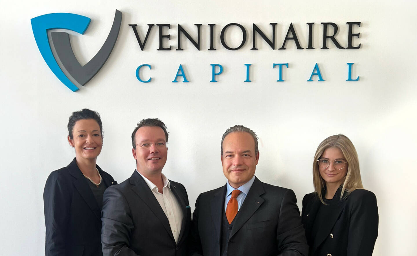 Venionaire wird zur AG - C-Level Management der Venionaire AG, von links nach rechts: CMO Julia Gülden-Zeisberger, CEO Berthold Baurek-Karlic, COO & CFO Bernhard Fichtenthal, CoS Lisa Wimmer @ Venionaire AG