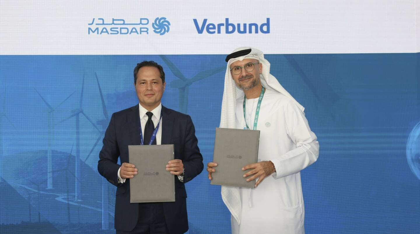VERBUND und Masdar prüfen großangelegte Erzeugung von grünem Wasserstoff in Spanien: Hamead Ahrary, Geschäftsführer VERBUND Green Hydrogen GmbH und Mohammad Abdelqader El Ramah, Chief Green Hydrogen Officer Masdar. Copyright: Masdar