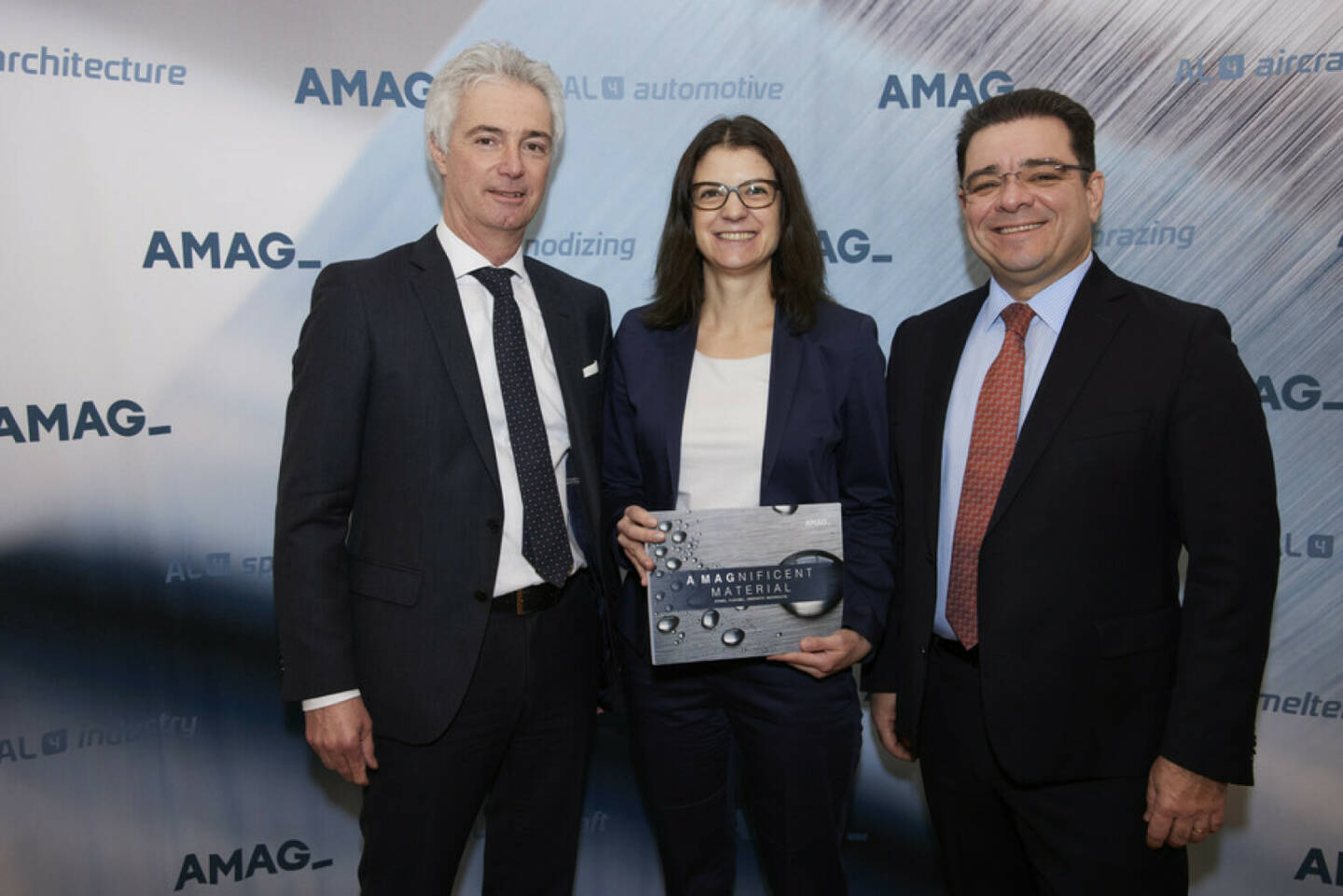 AMAG-CEO Helmut Kaufmann, CFO Claudia Trampitsch, Vertriebsvorstand Victor Breguncci, PK am 15. Februar 2024 in der Wiener Börse, Foto: APA/AMAG