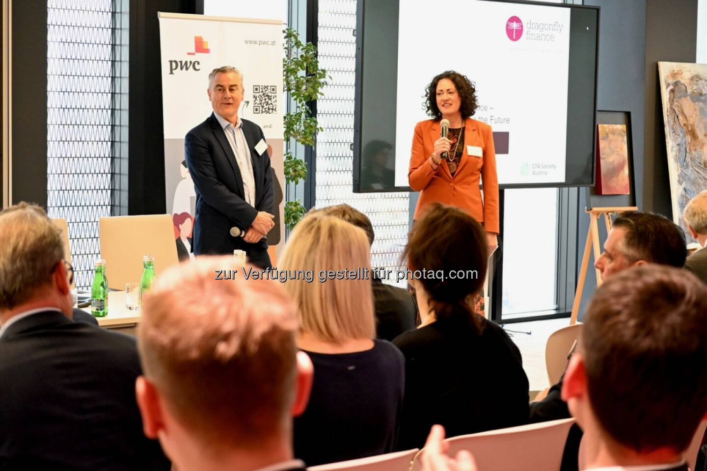 Sustainable Finance Konferenz 2024: Harald Holzer, CFA Society Austria, Susanne Lederer-Pabst, Dragonfly Finance