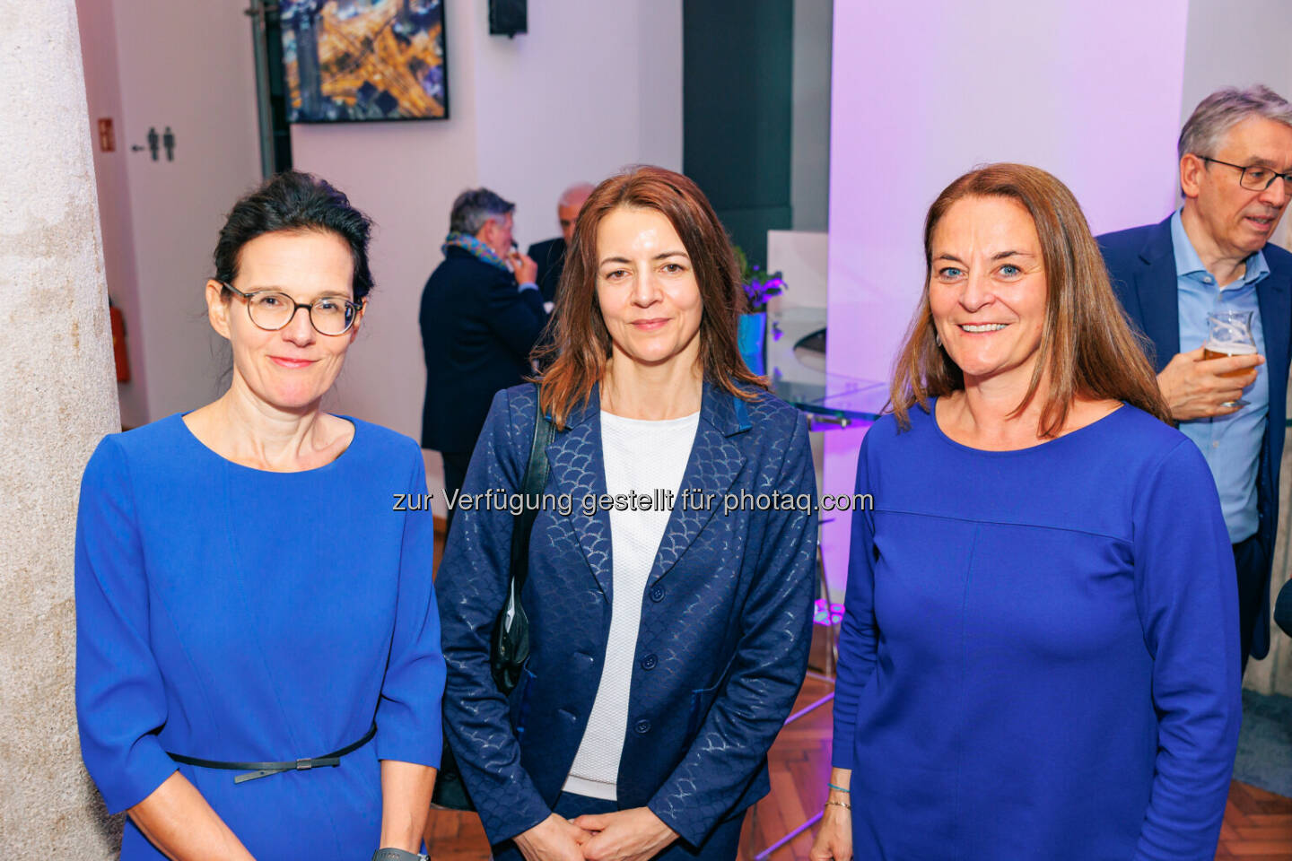 200 Jahre Semperit: v.li. Bettina Schragl (Semperit), Christine Petzwinkler (Börse Social), Antia Schatz (Wiener Börse),  Foto: Semperit