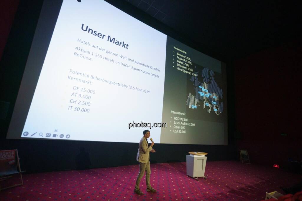 1. Aktientag von Börse Social und Börse Express im Cineplexx Kino, Präsentation ReGuest, CEO Michael Mitterhofer (14.05.2025) 