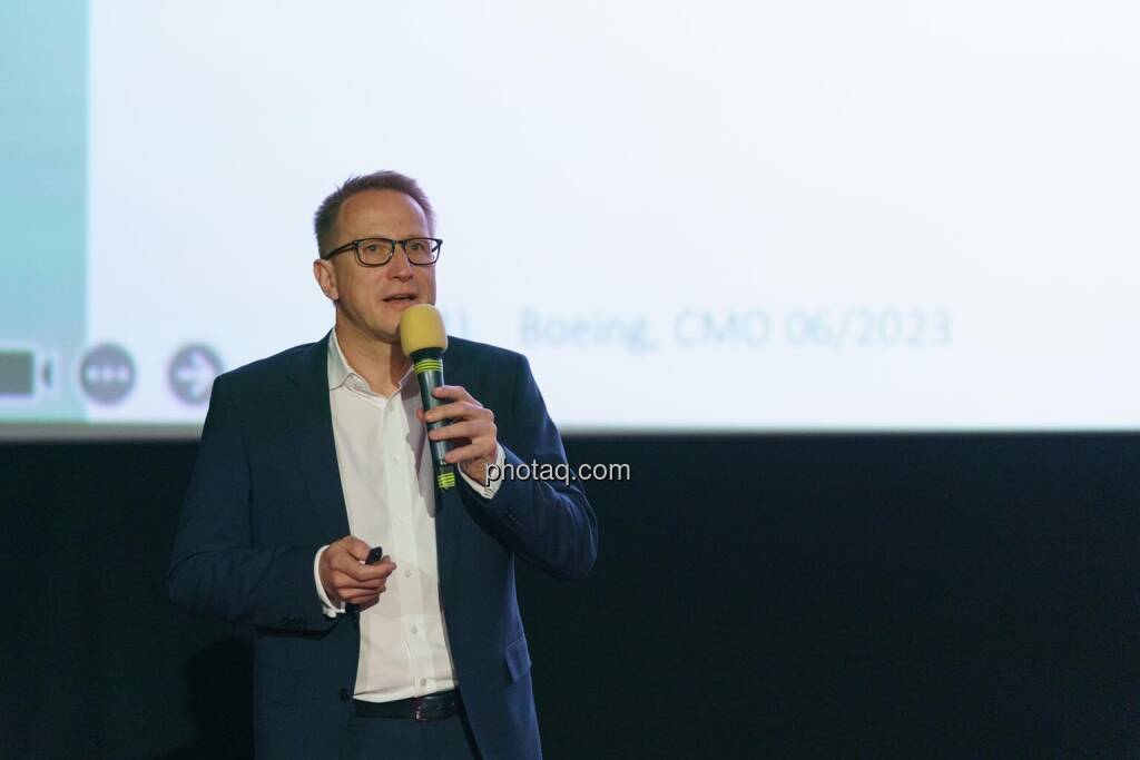 1. Aktientag von Börse Social und Börse Express im Cineplexx Kino, Präsentation Flughafen Wien AG, Bernd Maurer (IR) (14.05.2025) 