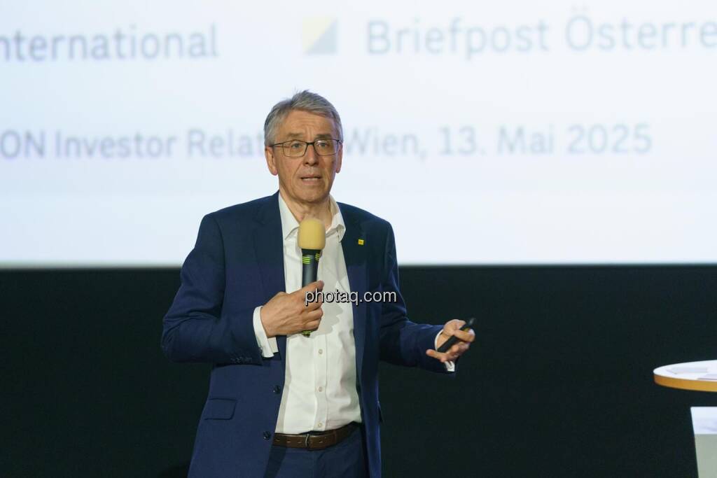 1. Aktientag von Börse Social und Börse Express im Cineplexx Kino, Präsentation Österreichische Post, Harald Hagenauer (IR) (14.05.2025) 