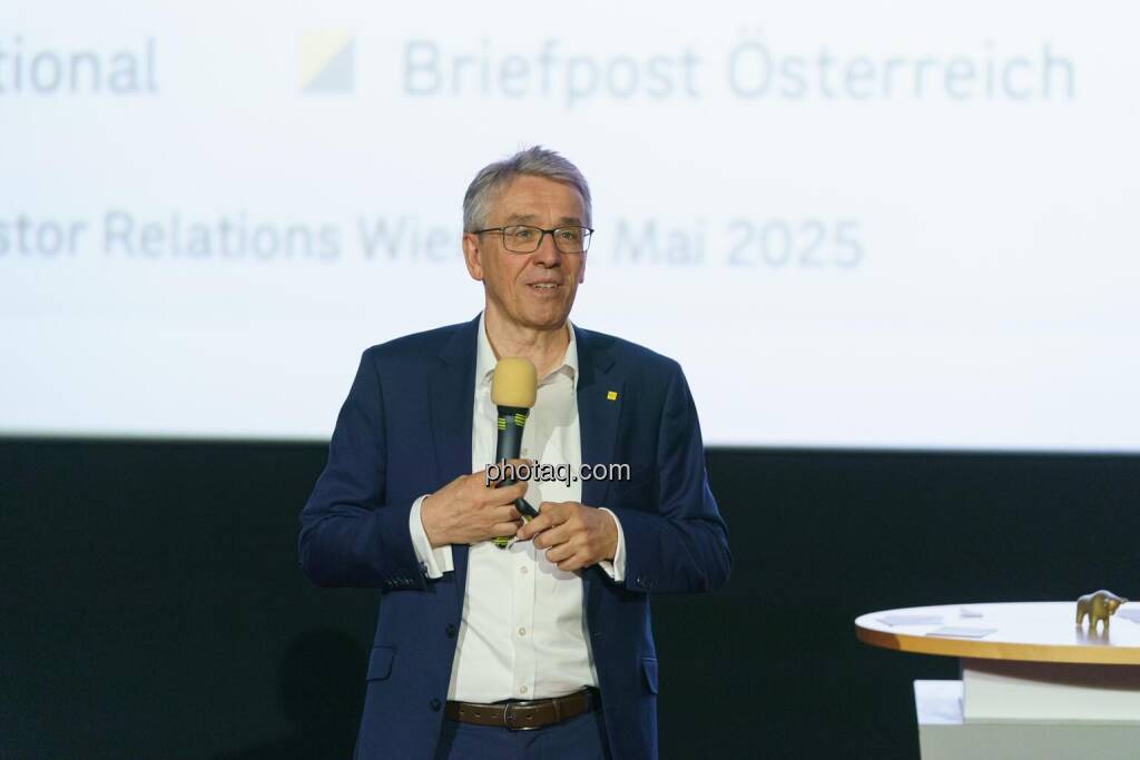 1. Aktientag von Börse Social und Börse Express im Cineplexx Kino, Präsentation Österreichische Post, Harald Hagenauer (IR) (14.05.2025) 