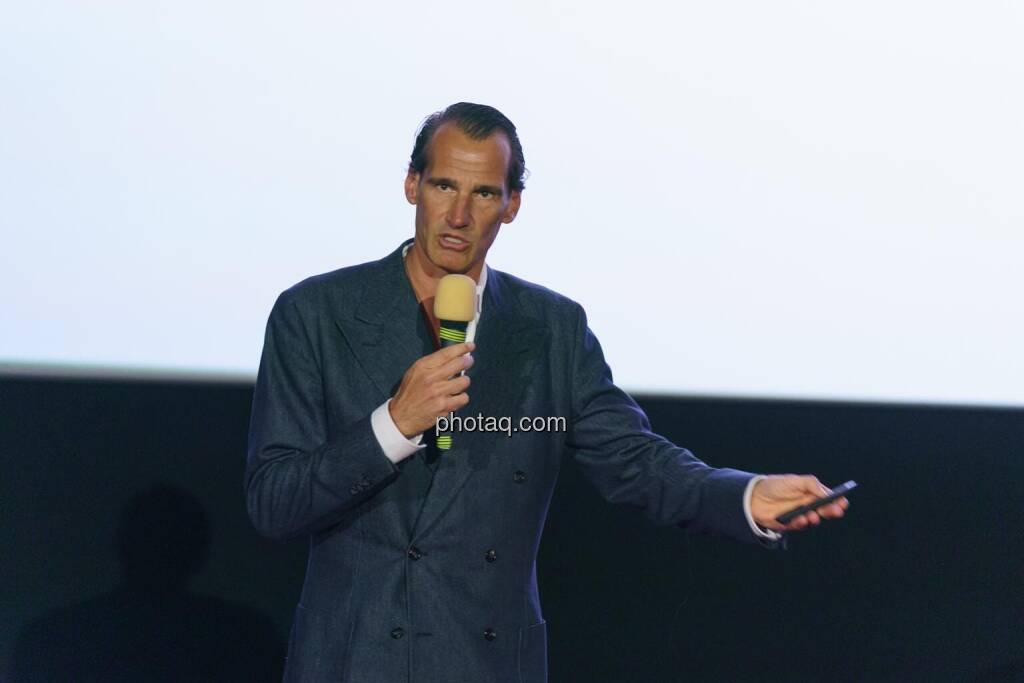1. Aktientag von Börse Social und Börse Express im Cineplexx Kino, Studienpräsentation von Thomas Schwabl von Marketagent zu Österreichischen Aktien (14.05.2025) 