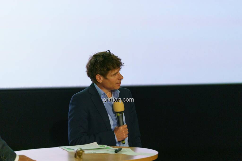 1. Aktientag von Börse Social und Börse Express im Cineplexx Kino, Studienpräsentation von Marketagent zu Österreichischen Aktien, Inputs von Gunter Deuber (Raiffeisen Research) (14.05.2025) 