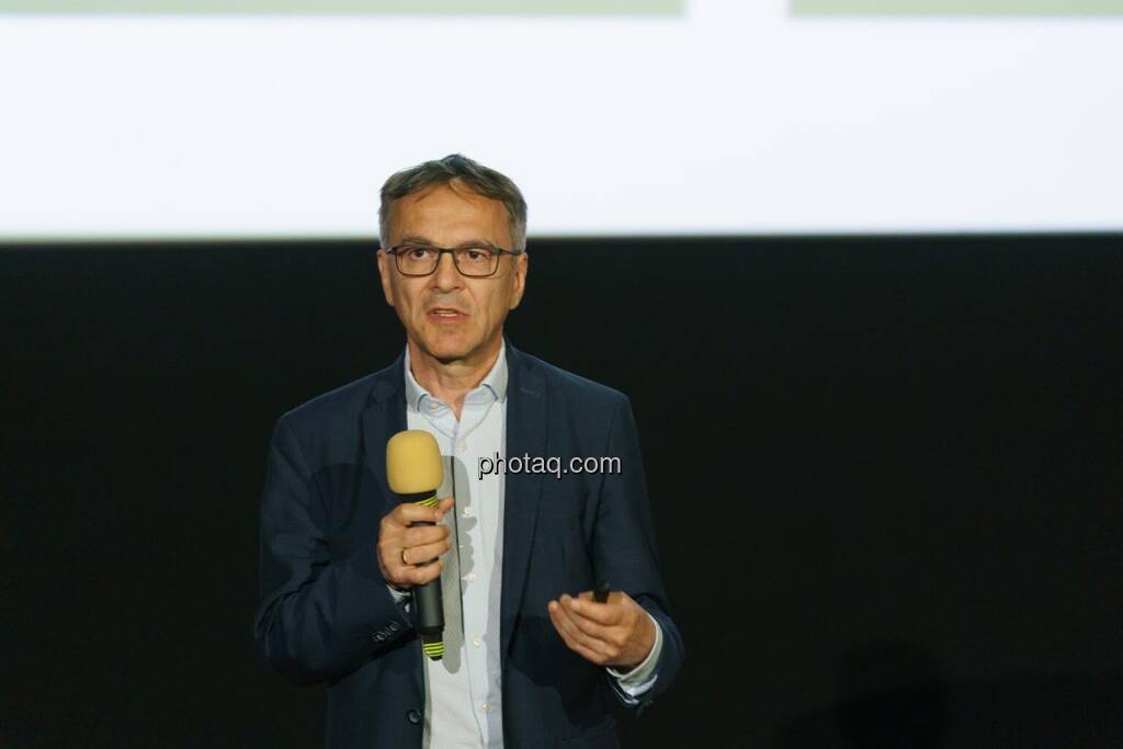 1. Aktientag von Börse Social und Börse Express im Cineplexx Kino, Präsentation Bechtle AG, Martin Link (IR) (14.05.2025) 