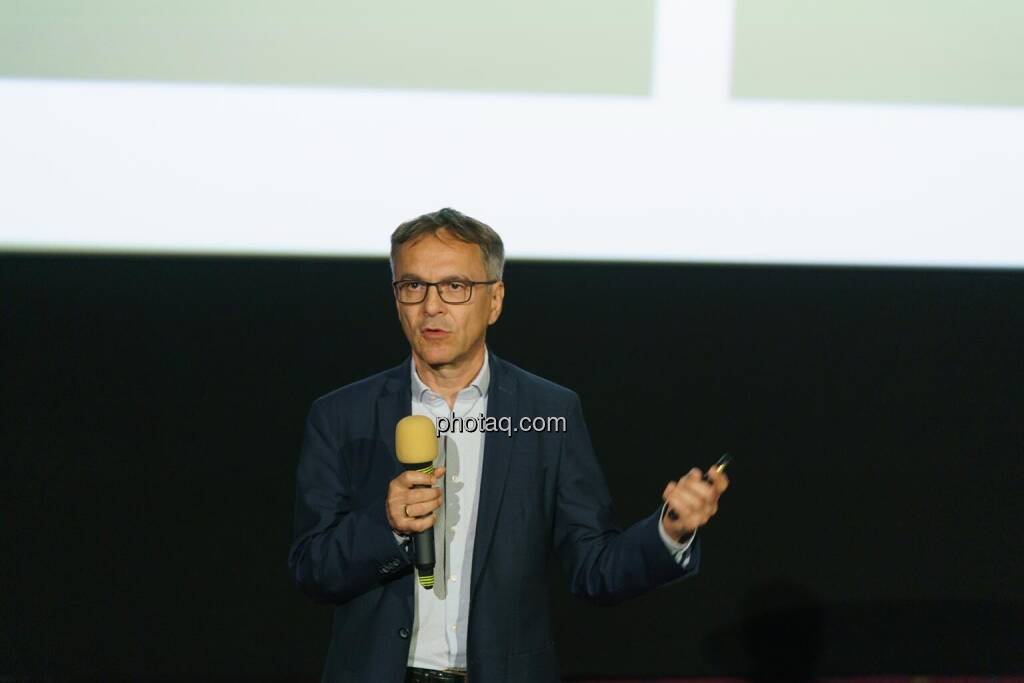 1. Aktientag von Börse Social und Börse Express im Cineplexx Kino, Präsentation Bechtle AG, Martin Link (IR) (14.05.2025) 