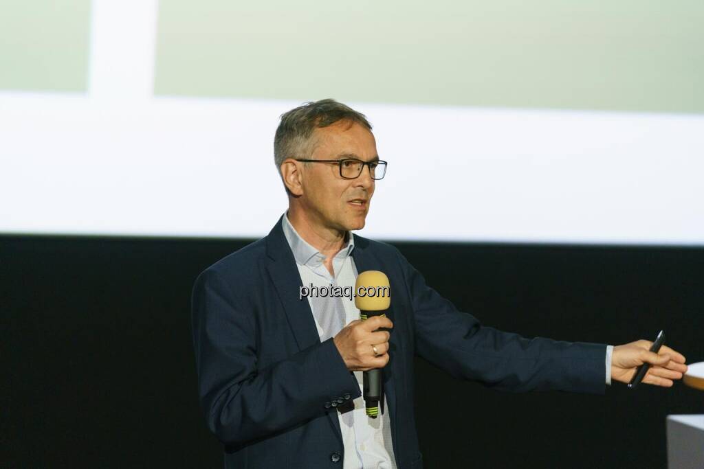 1. Aktientag von Börse Social und Börse Express im Cineplexx Kino, Präsentation Bechtle AG, Martin Link (IR) (14.05.2025) 