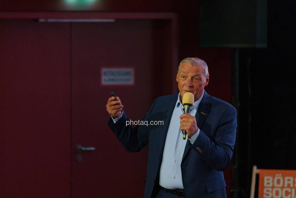 1. Aktientag von Börse Social und Börse Express im Cineplexx Kino, Präsentation Palfinger AG, Hannes Roither (IR) (14.05.2025) 