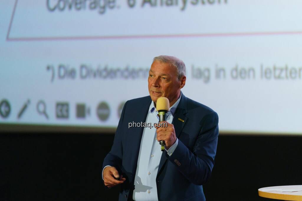 1. Aktientag von Börse Social und Börse Express im Cineplexx Kino, Präsentation Palfinger AG, Hannes Roither (IR) (14.05.2025) 