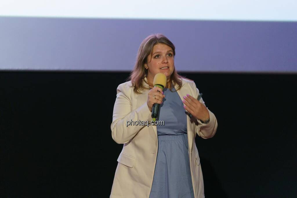1. Aktientag von Börse Social und Börse Express im Cineplexx Kino, Präsentation PORR AG, Lisa Galuska (IR) (14.05.2025) 