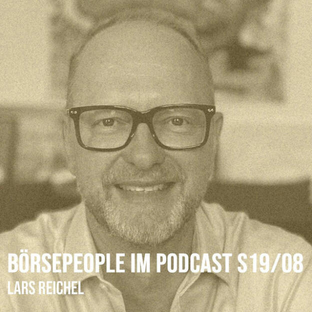 https://open.spotify.com/episode/7gapKZBgHC2M3nxWS21Q70
Börsepeople im Podcast S19/08: Lars Reichel - <p>Lars Reichel ist Head of Sales bei der zur Bayerischen Börse gehörenden gettex und aus meiner Sicht einer der rockigsten Podcaster in der Finanzwelt. Wir sprechen über eine lange Phase im UBS-Umfeld, über die DTB, über die Generatoren zum Millennium, über das Schöne in der Sales-Arbeit, einen Ausflug in die Datenwelt und finally seit 2023 den Job bei der gettex. Dies mit starkem Fokus auch auf Österreich, u.a. mit gettex als Fördermitglied des ZFA, als Anbieter des 7:30-23:00-Handels mit Baader Direkthandel Quoten zu 45 österreichischen Aktien, über den gettex-Podcast  Börse aufs Ohr (ein grosser Tipp), über den Maschinenraum, nochmals über das Schöne am Sales-Job, über Risikoindikatoren. Und über das Grillen. <br>
<br>
<a href=https://www.gettex.de target=_blank>https://www.gettex.de</a><br>
<a href=https://gettex-podcast.podigee.io/#latest-episode-player target=_blank>https://gettex-podcast.podigee.io/#latest-episode-player</a> <br>
<br>
About: Die Serie Börsepeople des Podcasters Christian Drastil, der im Q4/24 in Frankfurt als Finfluencer & Finanznetworker #1 Austria ausgezeichnet wurde, findet im Rahmen von <a href=http://www.audio-cd.at target=_blank>http://www.audio-cd.at</a> und dem Podcast Audio-CD.at Indie Podcasts statt.  Es handelt sich dabei um typische Personality- und Werdegang-Gespräche. Die Season 19 umfasst unter dem Motto „25 Börsepeople“ 25 Talks. Presenter der Season 19 ist die Volksbank <a href=https://www.volksbank.at target=_blank>https://www.volksbank.at.</a> Welcher der meistgehörte Börsepeople Podcast ist, sieht man unter <a href=http://www.audio-cd.at/people target=_blank>http://www.audio-cd.at/people.</a> Der Zwischenstand des laufenden Rankings ist tagesaktuell um 12 Uhr aktualisiert.<br>
<br>
Bewertungen bei Apple (oder auch Spotify) machen mir Freude: <a href=http://www.audio-cd.at/spotify target=_blank>http://www.audio-cd.at/spotify</a> , <a href=http://www.audio-cd.at/apple target=_blank>http://www.audio-cd.at/apple</a> .<br>
</p> (11.06.2025) 