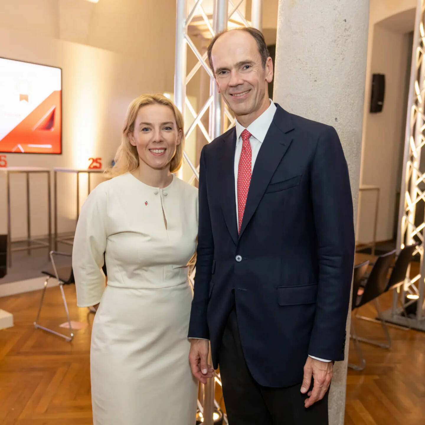 A1 Telekom Austria Group feiert 25jähriges Börsenjubiläum, Susanne Aglas-Reindl (A1 Telekom Austria Group), Thomas Niss (Sunrise Capital), Credit: A1/APA/Juhasz