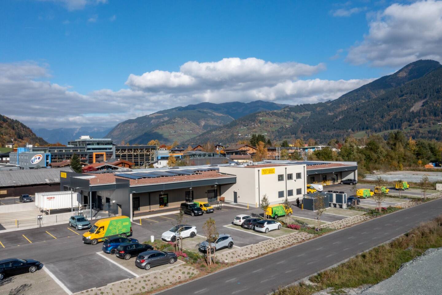Die neue Postbasis in Zell am See, © Österreichische Post AG/nikolaus faistauer photography
 