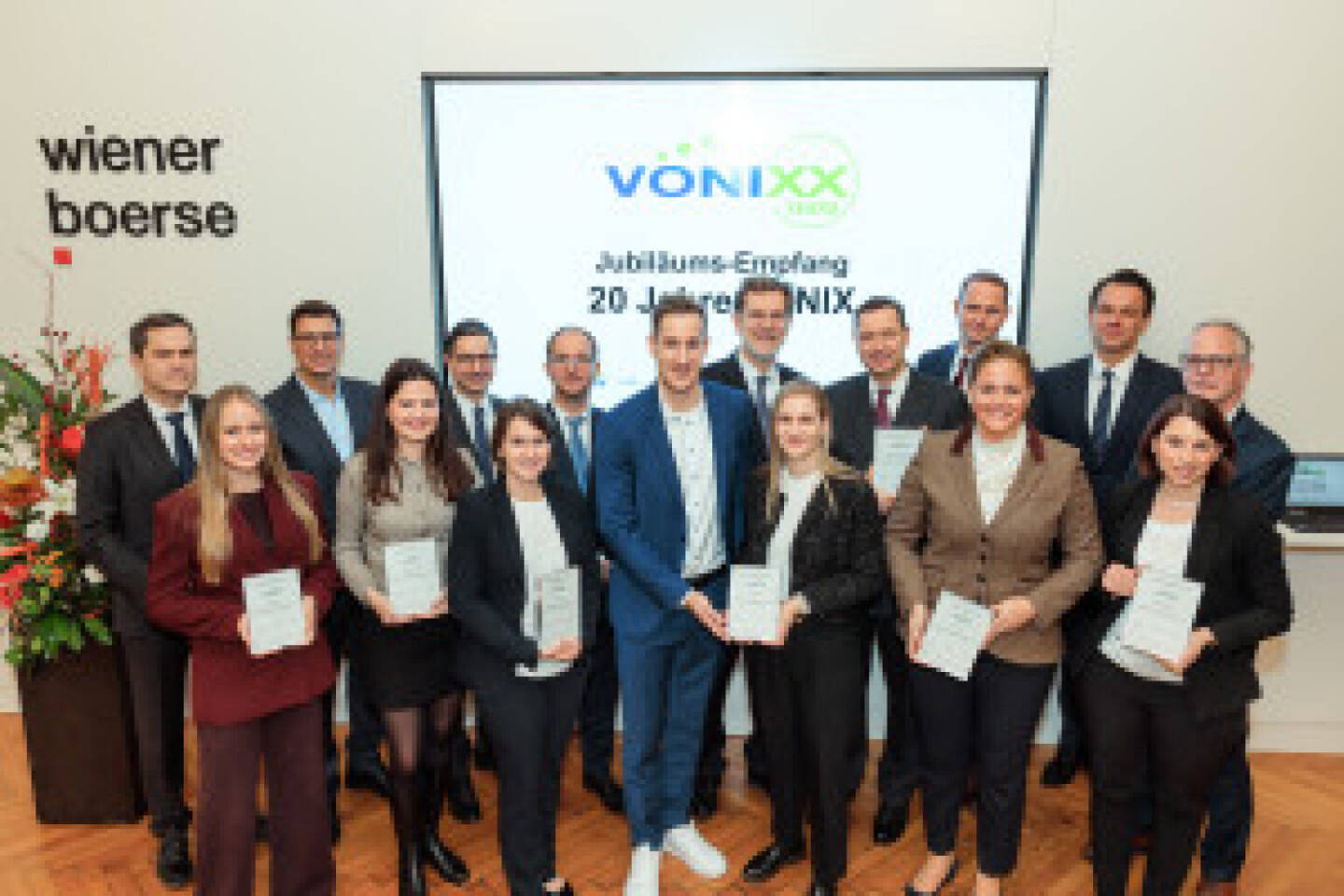 20 Jahre V&Ouml;NIX - V&Ouml;NIX Partner und All Time Index Members Erste Group Bank AG, EVN AG, Lenzing AG, Palfinger AG, Rosenbauer International AG, Verbund AG, Vienna Insurance Group AG und Wienerberger AG. (C VBV / Felten)