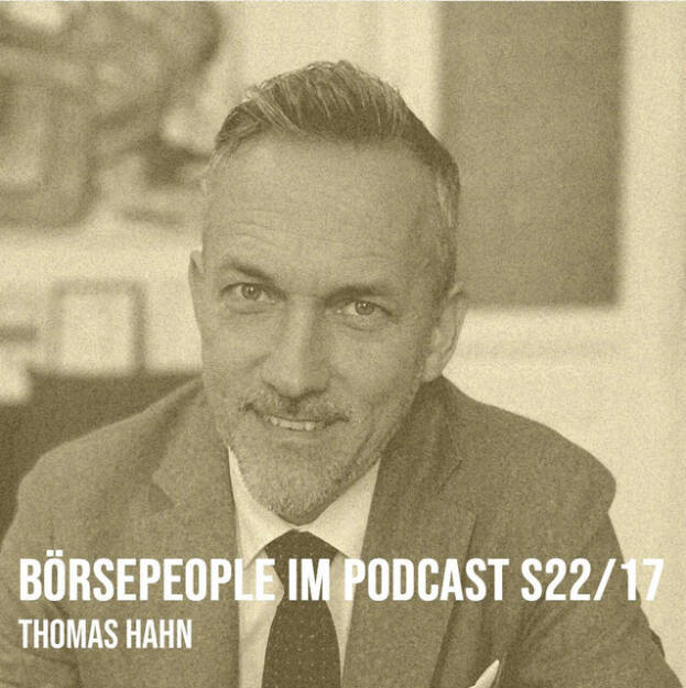 https://open.spotify.com/episode/4Raljyp2cFR6jpU7MdxCKX
Börsepeople im Podcast S22/17: Thomas Hahn - <p>Thomas Hahn ist CEO des Kaufhaus Steffl, das mit der Skybar die vielleicht erste Adresse für Kapitalmarktveranstaltungen in Wien liefert. Wir starten mit dem WirtschaftsBlatt, dort war Thomas mal in einer Lehrredaktion und ich ein Vortragender - ich freu mich, dass er sich an mich erinnern konnte. Thomas zog es in den Handel/Modebranche, zunächst bei Don Gil Textilhandel, dann bei McArthurGlen und schliesslich landete er bei Signa, findet gute Worte über tolle Menschen im Unternehmen und denkt gerne an seine Projekte wie das Goldene Quartier in Wien zurück. Nach dem Scheitern von Signa wechselte Thomas als GF zum Kaufhaus Steffl, da holen wir weit aus: Vielfalt, Mozart, Skybar, Bekleidung, Accessoires, neue Duftbereiche und Gastronomie sowie für Last Minute Suchende ein persönlicher Geschnektipp von Thomas für den 24.12., da hat das Kaufhaus von 10 bis 13 Uhr geöffnet. Und letztendlich begleitet auch das Thema Musik Thomas sein ganzes Leben: Stichworte Gesang, Schlagzeug, Mundharmonika, eigene Band, Metropol. 2025 habe ich mit Audio-CD.at eine Weihnachtssingle gemacht: Mit Claudia Eder und Andrea Maier bildete Thomas das geniale Gesangstrio, dabei waren sie - nicht einmal gleichzeitig - alle nur ca. 15 Minuten zum Einsingen bei mir. <br>
<br>
<a href=https://www.steffl-vienna.at/de/ target=_blank>https://www.steffl-vienna.at/de/</a><br>
Weihnachtssingle: <a href=http://www.audio-cd.at/christmas-bell-at-home target=_blank>http://www.audio-cd.at/christmas-bell-at-home</a><br>
bzw. deconstructed unter  <a href=http://audio-cd.at/christmas-bell-deconstructed target=_blank>http://audio-cd.at/christmas-bell-deconstructed</a><br>
<br>
Hans(wo)men Group Fresh Global Disruptive Einspieler: Aus „Hansi currently not investiving“ wird jetzt offiziell<br>
 „Hans(wo)men Group Seeking Exceptional Startups and Profitable Investment Cases  pitch@hansmengroup.com <br>
<br>
About: Die Serie Börsepeople des Podcasters Christian Drastil, der im Q4/24 in Frankfurt als Finfluencer & Finanznetworker #1 Austria ausgezeichnet wurde, findet im Rahmen von <a href=http://www.audio-cd.at target=_blank>http://www.audio-cd.at</a> und dem Podcast Audio-CD.at Indie Podcasts statt. Es handelt sich dabei um typische Personality- und Werdegang-Gespräche. Die Season 22 umfasst unter dem Motto „25 Börsepeople“ 25 Talks. Presenter der Season 22 ist die Hans(wo)men Group <a href=https://www.hanswomengroup.com target=_blank>https://www.hanswomengroup.com.</a> Welcher der meistgehörte Börsepeople Podcast ist, sieht man unter <a href=http://www.audio-cd.at/people target=_blank>http://www.audio-cd.at/people.</a> Der Zwischenstand des laufenden Rankings ist tagesaktuell um 12 Uhr aktualisiert.<br>
<br>
Bewertungen bei Apple (oder auch Spotify) machen mir Freude: <a href=http://www.audio-cd.at/spotify target=_blank>http://www.audio-cd.at/spotify</a> , <a href=http://www.audio-cd.at/apple target=_blank>http://www.audio-cd.at/apple</a> .<br>
</p> (24.12.2025) 