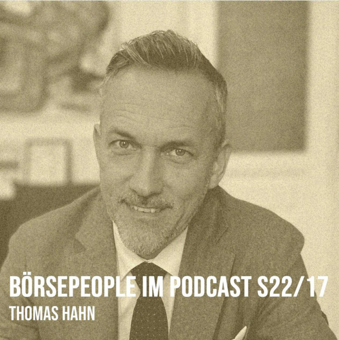 https://open.spotify.com/episode/4Raljyp2cFR6jpU7MdxCKX
B&ouml;rsepeople im Podcast S22/17: Thomas Hahn - <p>Thomas Hahn ist CEO des Kaufhaus Steffl, das mit der Skybar die vielleicht erste Adresse f&uuml;r Kapitalmarktveranstaltungen in Wien liefert. Wir starten mit dem WirtschaftsBlatt, dort war Thomas mal in einer Lehrredaktion und ich ein Vortragender - ich freu mich, dass er sich an mich erinnern konnte. Thomas zog es in den Handel/Modebranche, zun&auml;chst bei Don Gil Textilhandel, dann bei McArthurGlen und schliesslich landete er bei Signa, findet gute Worte &uuml;ber tolle Menschen im Unternehmen und denkt gerne an seine Projekte wie das Goldene Quartier in Wien zur&uuml;ck. Nach dem Scheitern von Signa wechselte Thomas als GF zum Kaufhaus Steffl, da holen wir weit aus: Vielfalt, Mozart, Skybar, Bekleidung, Accessoires, neue Duftbereiche und Gastronomie sowie f&uuml;r Last Minute Suchende ein pers&ouml;nlicher Geschnektipp von Thomas f&uuml;r den 24.12., da hat das Kaufhaus von 10 bis 13 Uhr ge&ouml;ffnet. Und letztendlich begleitet auch das Thema Musik Thomas sein ganzes Leben: Stichworte Gesang, Schlagzeug, Mundharmonika, eigene Band, Metropol. 2025 habe ich mit Audio-CD.at eine Weihnachtssingle gemacht: Mit Claudia Eder und Andrea Maier bildete Thomas das geniale Gesangstrio, dabei waren sie - nicht einmal gleichzeitig - alle nur ca. 15 Minuten zum Einsingen bei mir. <br>
<br>
<a href=https://www.steffl-vienna.at/de/ target=_blank>https://www.steffl-vienna.at/de/</a><br>
Weihnachtssingle: <a href=http://www.audio-cd.at/christmas-bell-at-home target=_blank>http://www.audio-cd.at/christmas-bell-at-home</a><br>
bzw. deconstructed unter  <a href=http://audio-cd.at/christmas-bell-deconstructed target=_blank>http://audio-cd.at/christmas-bell-deconstructed</a><br>
<br>
Hans(wo)men Group Fresh Global Disruptive Einspieler: Aus &bdquo;Hansi currently not investiving&ldquo; wird jetzt offiziell<br>
 &bdquo;Hans(wo)men Group Seeking Exceptional Startups and Profitable Investment Cases  pitch@hansmengroup.com <br>
<br>
About: Die Serie B&ouml;rsepeople des Podcasters Christian Drastil, der im Q4/24 in Frankfurt als Finfluencer & Finanznetworker #1 Austria ausgezeichnet wurde, findet im Rahmen von <a href=http://www.audio-cd.at target=_blank>http://www.audio-cd.at</a> und dem Podcast Audio-CD.at Indie Podcasts statt. Es handelt sich dabei um typische Personality- und Werdegang-Gespr&auml;che. Die Season 22 umfasst unter dem Motto &bdquo;25 B&ouml;rsepeople&ldquo; 25 Talks. Presenter der Season 22 ist die Hans(wo)men Group <a href=https://www.hanswomengroup.com target=_blank>https://www.hanswomengroup.com.</a> Welcher der meistgeh&ouml;rte B&ouml;rsepeople Podcast ist, sieht man unter <a href=http://www.audio-cd.at/people target=_blank>http://www.audio-cd.at/people.</a> Der Zwischenstand des laufenden Rankings ist tagesaktuell um 12 Uhr aktualisiert.<br>
<br>
Bewertungen bei Apple (oder auch Spotify) machen mir Freude: <a href=http://www.audio-cd.at/spotify target=_blank>http://www.audio-cd.at/spotify</a> , <a href=http://www.audio-cd.at/apple target=_blank>http://www.audio-cd.at/apple</a> .<br>
</p>