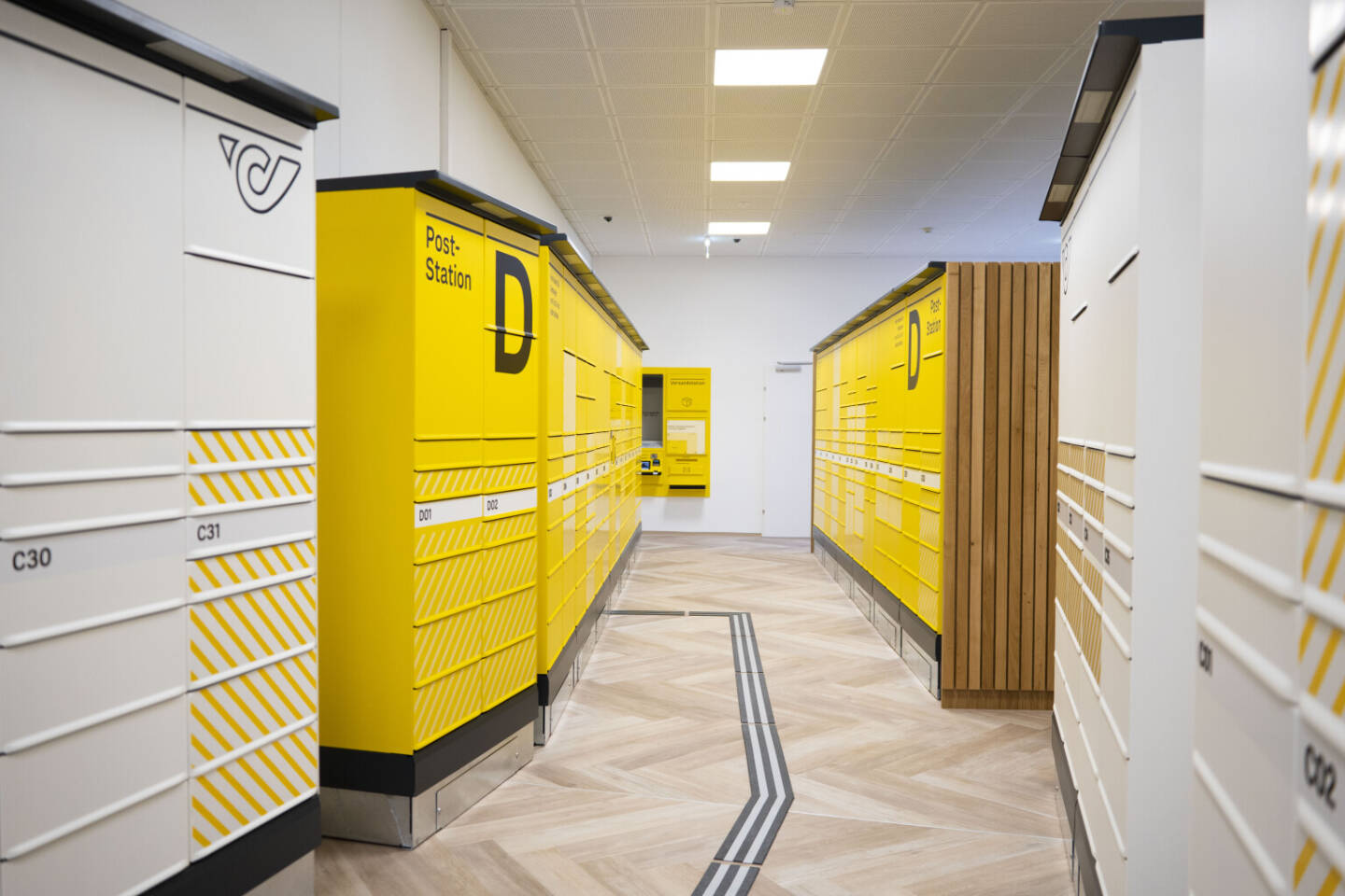 &Ouml;sterreichische Post er&ouml;ffnet neue SB-Station: Die neue SB-Filiale in 1030 bietet auf fast 230 m&sup2; Platz f&uuml;r gro&szlig;e Poststationen mit &uuml;ber 1.100 Abholf&auml;chern, was sie zu einem der gr&ouml;&szlig;ten SB-Standorte &Ouml;sterreichs macht. Foto: &Ouml;sterreichische Post