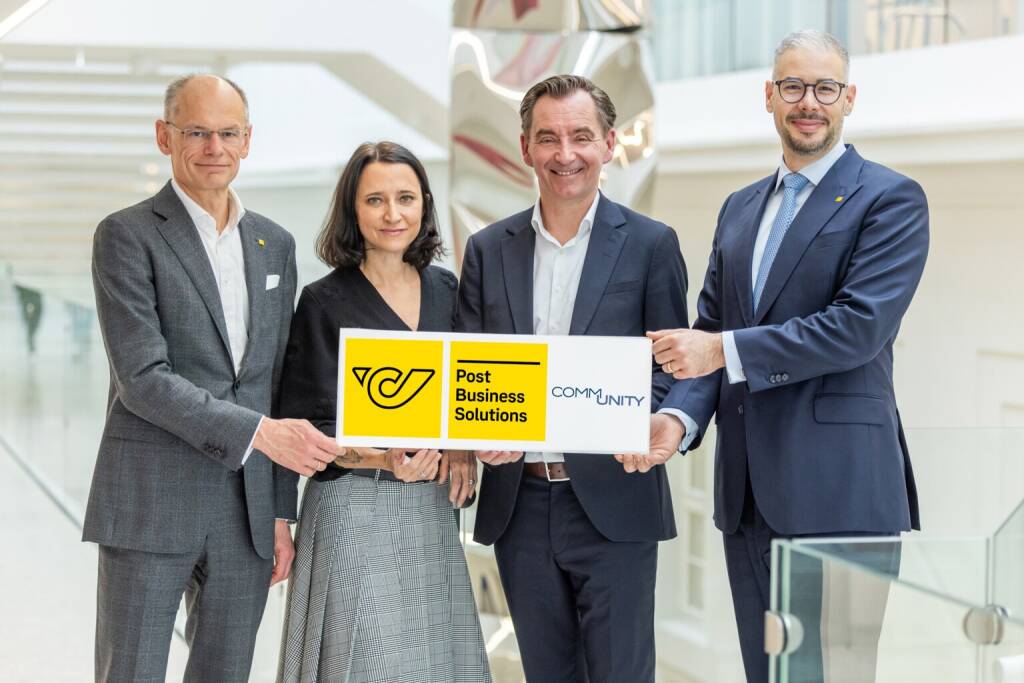 Die Post Business Solutions und Comm-Unity setzen ihre erfolgreiche Zusammenarbeit fort:  v.l.n.r. Walter Oblin (Generaldirektor der Österreichischen Post), Gudrun Baumgartner (Leitung Entwicklung Public Sector bei Comm-Unity), Michael Stark (Geschätsführer bei Comm-Unity), George Wallner (geschäftsführender Leiter der Post Business Solutions); Foto: Österreichische Post, &copy; Aussendung (20.01.2026) 