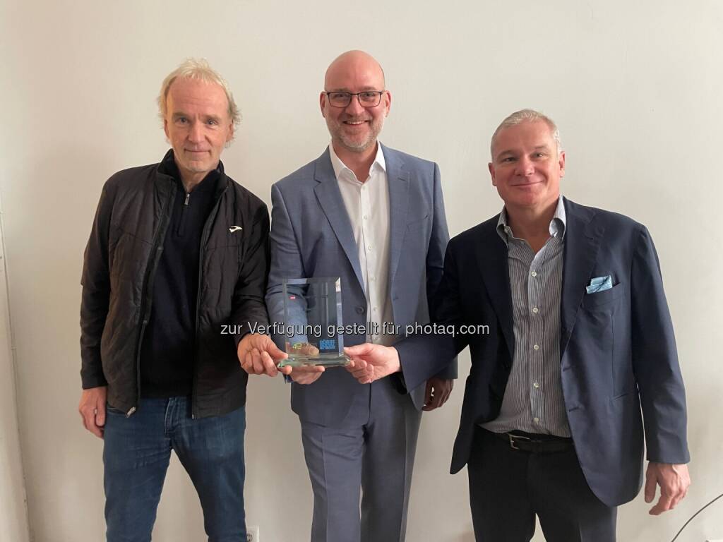 Number One für Börseneuling: Reploid: v.li.: Christian Drastil (Börse Social), Hans Lang (Reploid), Helmut Anninger (Oaklins) (04.02.2026) 