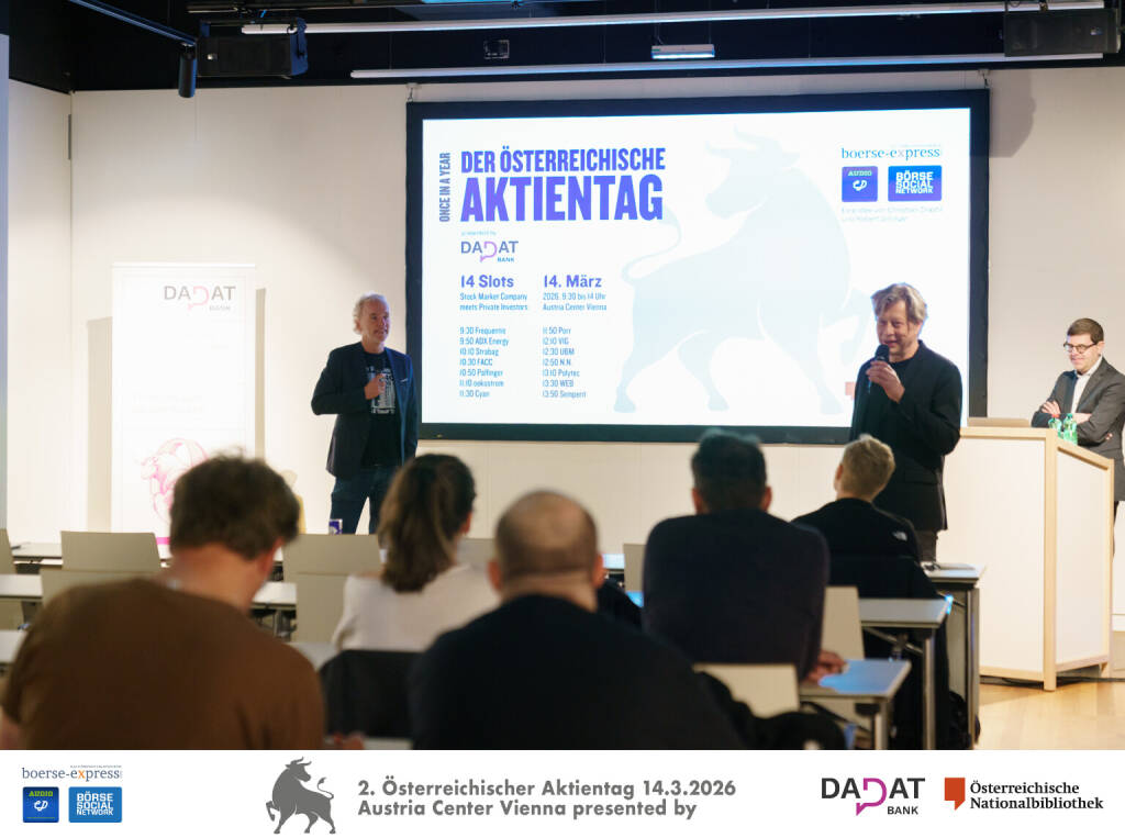 Begrüßung durch Christian Drastil (Bild links, Börse Social) und Robert Gillinger (Bild Mitte, Börse Express), Stefan Marin (Frequentis), Bild: Martina Draper für kapitalmarkt-stimme.at  (16.03.2026) 