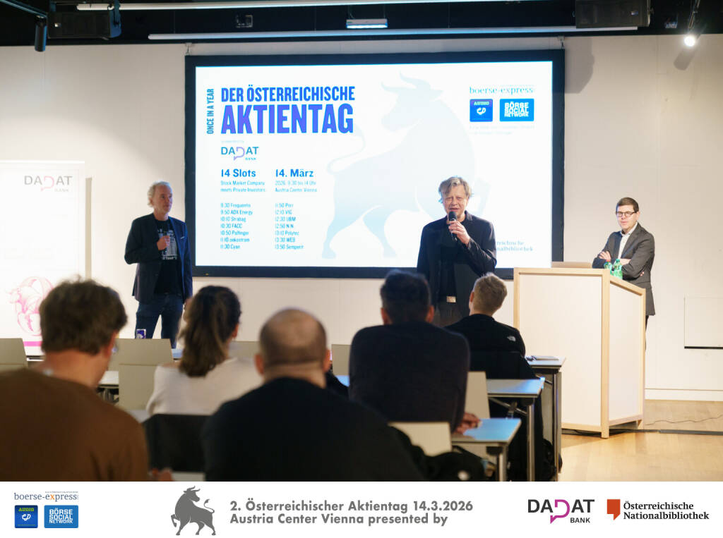 Begrüßung durch Christian Drastil (Bild links, Börse Social) und Robert Gillinger (Bild Mitte, Börse Express), Stefan Marin (Frequentis), Bild: Martina Draper für kapitalmarkt-stimme.at  (16.03.2026) 