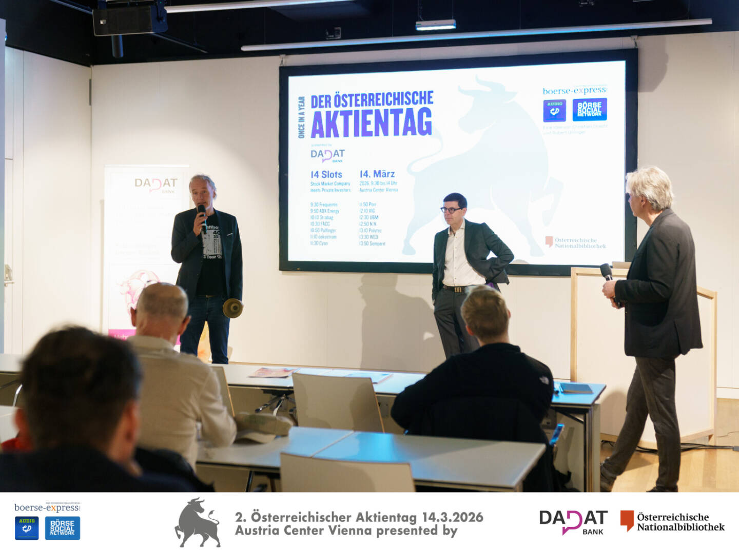 Begr&uuml;&szlig;ung durch Christian Drastil (li, B&ouml;rse Social) und Robert Gillinger (B&ouml;rse Express), Bild Mitte: Stefan Marin (Frequentis); Bild: Martina Draper f&uuml;r kapitalmarkt-stimme.at 