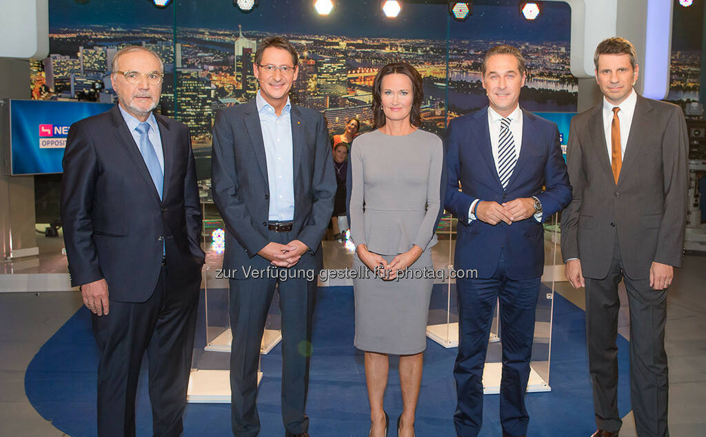 Peter Rabl, Josef Bucher, Eva Glawischnig, Heinz-Christian Strache, Thomas Mohr - Viel Bewegung und spannende Diskussionen bei der PULS 4 News Oppositionsrunde (Foto: Christian Mikes) (16.09.2013) 