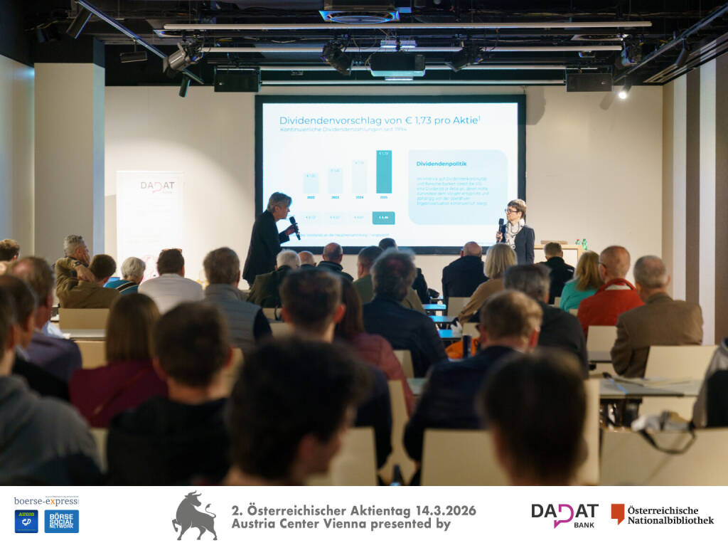 Robert Gillinger (Börse Express), Nina Higatzberger-Schwarz, IR Vienna Insurance Group (VIG), Bild: Martina Draper für kapitalmarkt-stimme.at  (16.03.2026) 