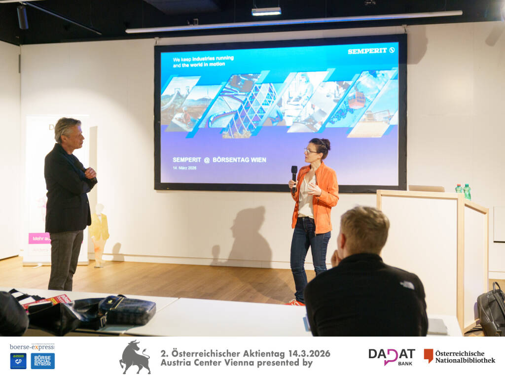 Robert Gillinger (Börse Express), Bettina Schragl (Semperit), Bild: Martina Draper für kapitalmarkt-stimme.at  (16.03.2026) 