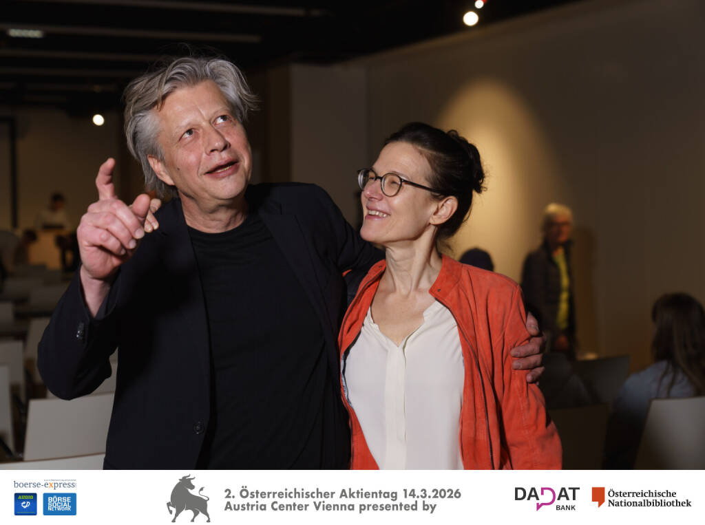 Robert Gillinger (Börse Express), Bettina Schragl (Semperit), Bild: Martina Draper für kapitalmarkt-stimme.at Bild: Martina Draper für kapitalmarkt-stimme.at  (16.03.2026) 