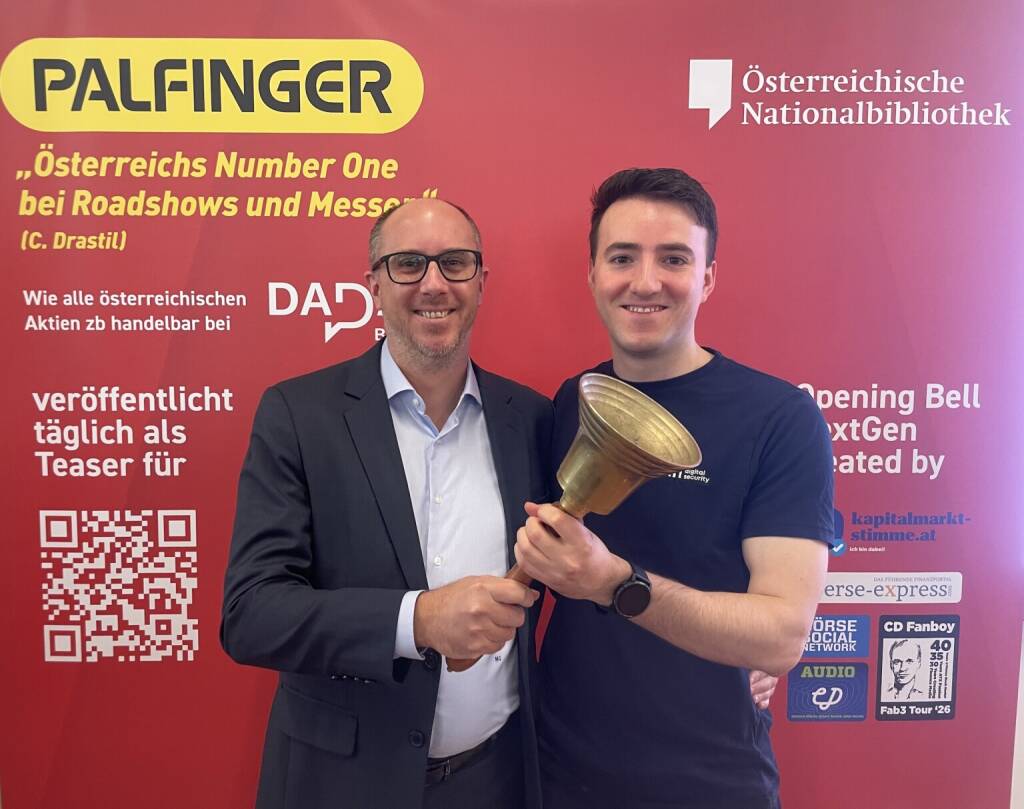 Markus Cserna (CEO) und Timon Grasl (IR) läuten die Opening Bell für Dienstag. Für die börsenotierte cyan AG konnten die beiden heute den Turnaround im Geschäftsjahr 2025 sowie die Erwartung von weiterem profitablen Wachstum für 2026 kommunizieren (31.03.2026) 