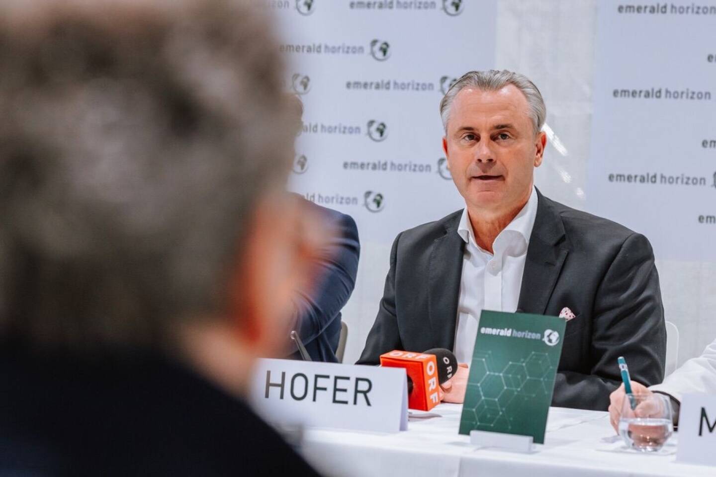 Angesichts der anhaltenden Zuspitzung in der Stra&szlig;e von Hormuz und explodierender Energiepreise fordert Norbert Hofer, Vice President der Grazer Emerald Horizon AG, einen radikalen Kurswechsel in der europ&auml;ischen Energiepolitik. Mit seinem &bdquo;Accelerator-Driven Energy System&ldquo; (ADES) bietet das Unternehmen eine grundlastf&auml;hige Technologie auf Thorium-Basis, die Europa aus der geopolitischen Erpressbarkeit befreien k&ouml;nnte. Foto: Emerald Horizon/Fuchs