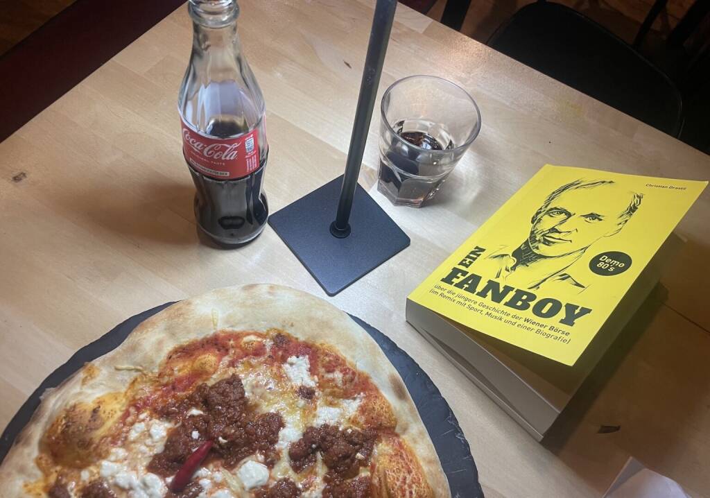 Buch + Pizza + Cola (17.05.2026) 