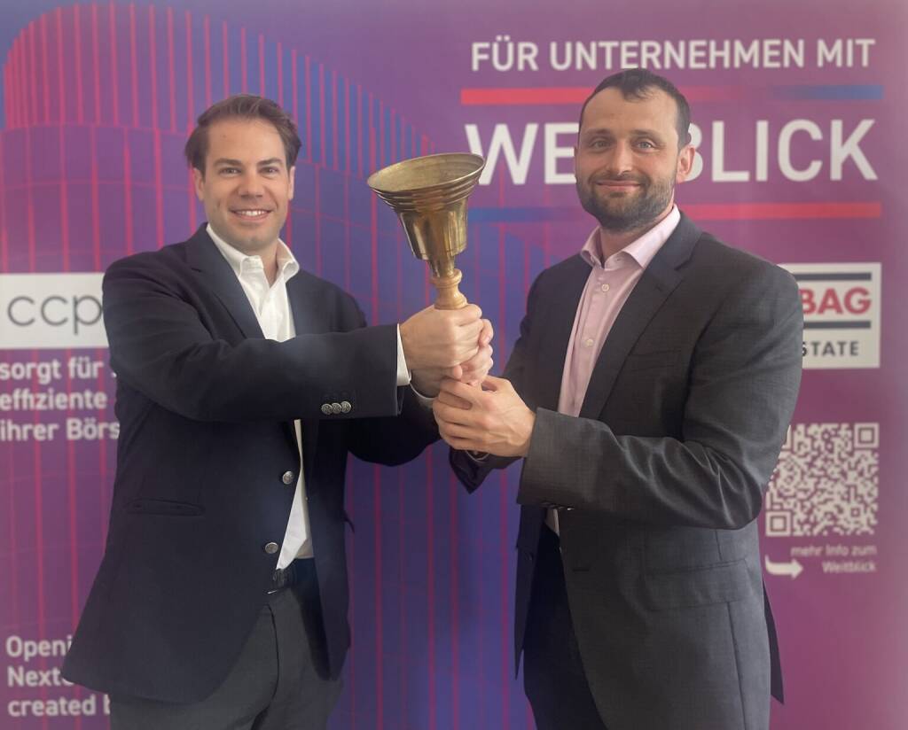 Christoph Rainer und Victor Eggenberger läuten die Opening Bell für Montag. Christoph ist seit heute Head of IR bei Asta Energy Solutions, Victor seit heute Head of IR bei der UBM. Hintergründe dazu in mehreren Podcasts. (01.06.2026) 