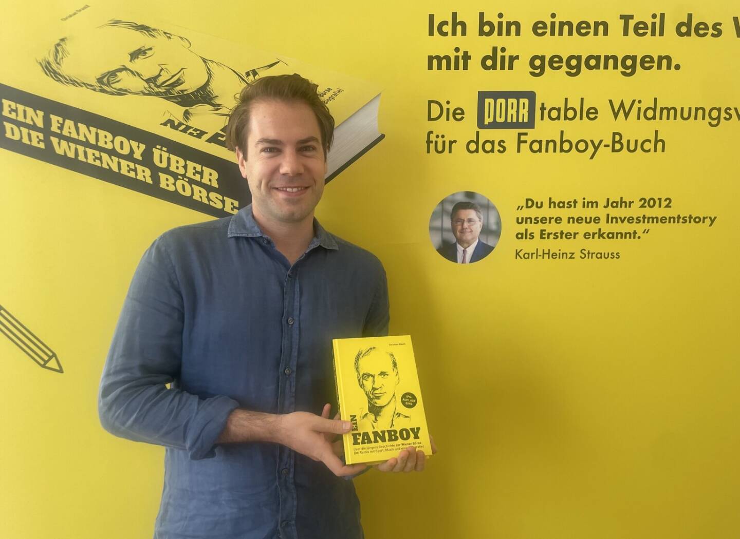 Christoph Rainer mit dem Fanboy-Buch