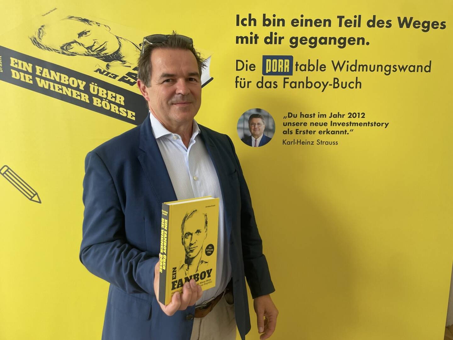 Gernot Heitzinger mit dem Fanboy-Buch
