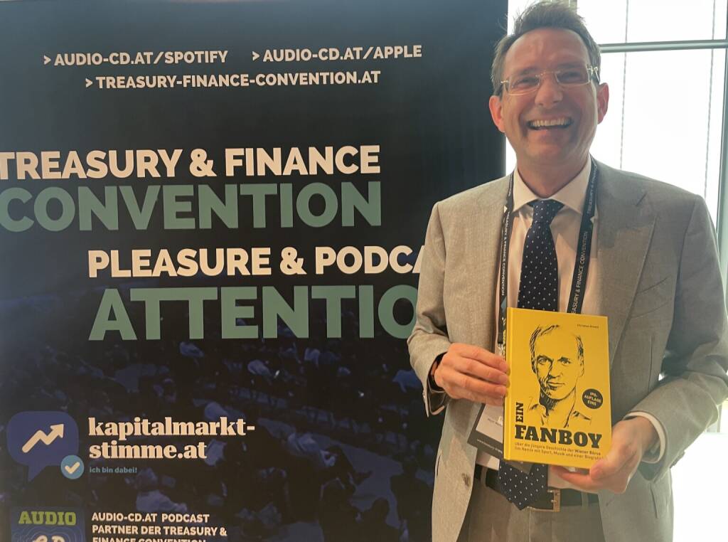 Gerald Walek mit dem Fanboy-Buch (23.06.2026) 