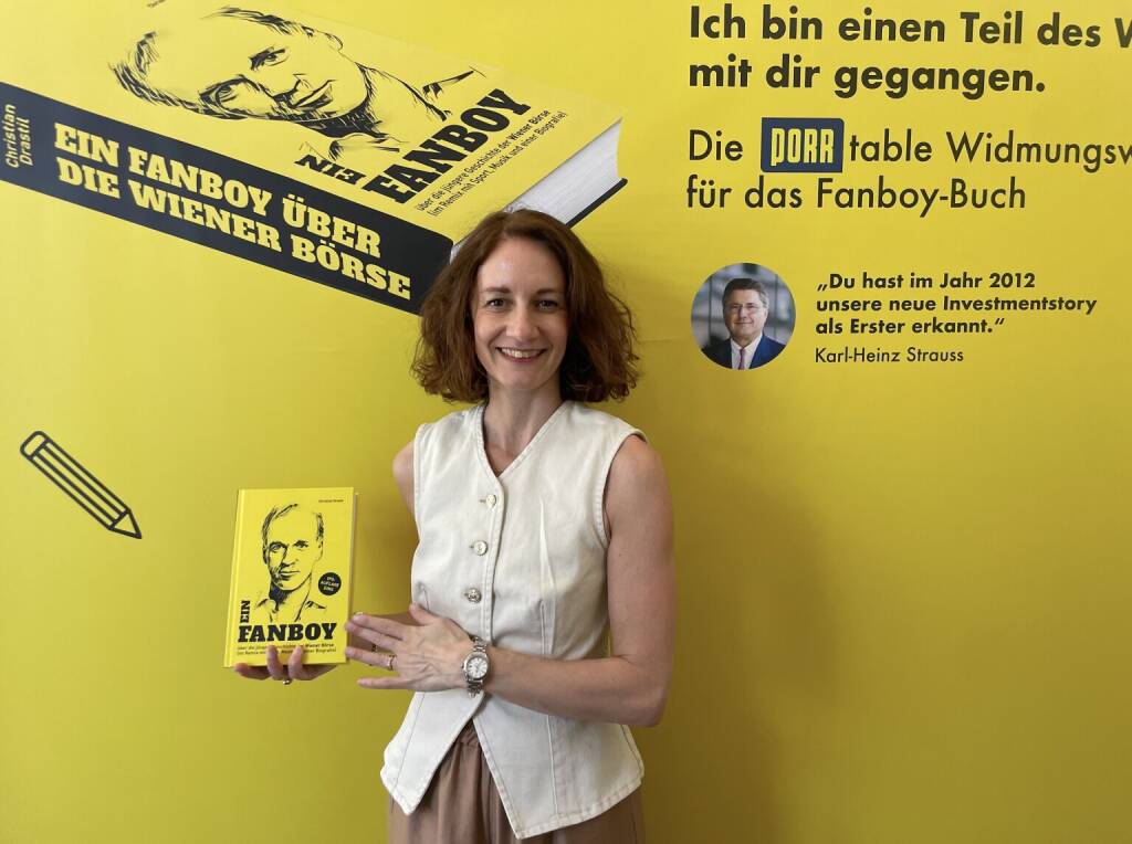 Silvia Polan mit dem Fanboy-Buch (25.06.2026) 