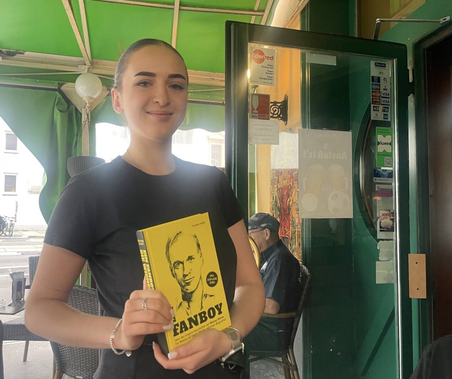 Das Fanboy-Buch im GoldenHarp Pub (direkte Nachbarschaft) , wo wir viele Besprechungen machen